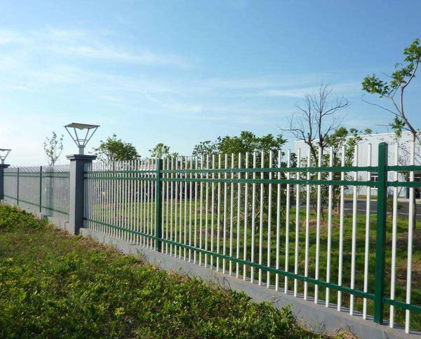 十堰鋅鋼護(hù)欄會(huì)生銹嗎？生銹是什么原因造成